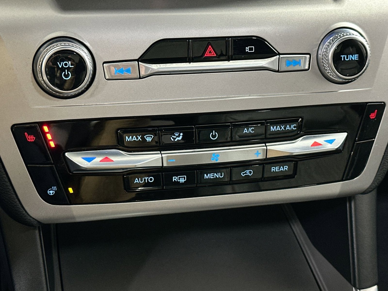 Used 2022 Ford Explorer Timberline image 24