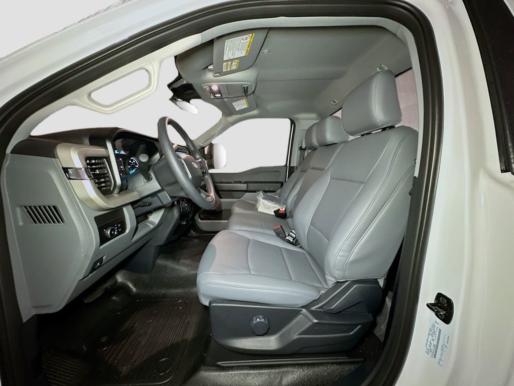 New 2026 Ford F550 4x4 Regular Cab Super Duty image 14