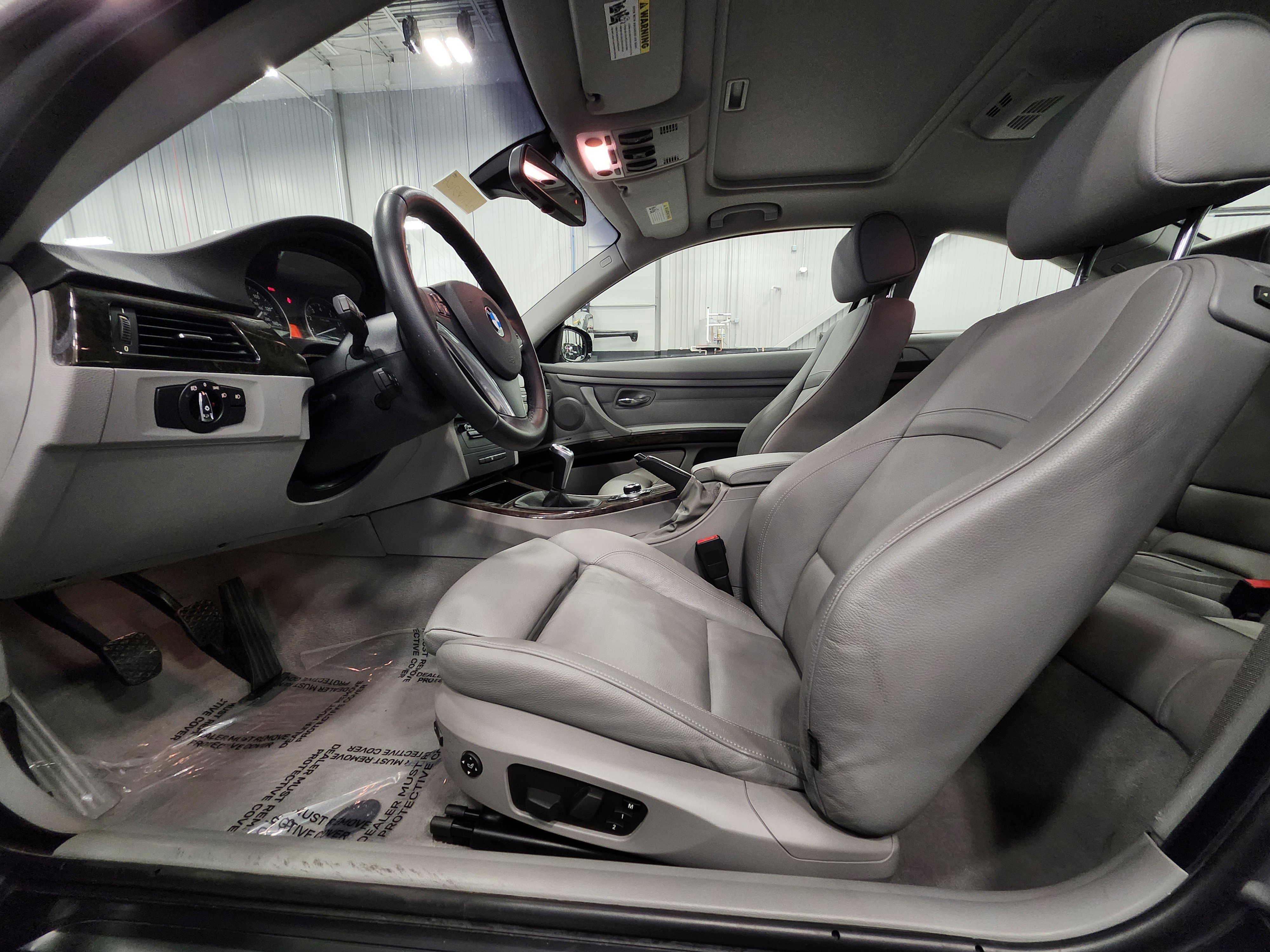 Used 2010 BMW 335i Coupe image 19