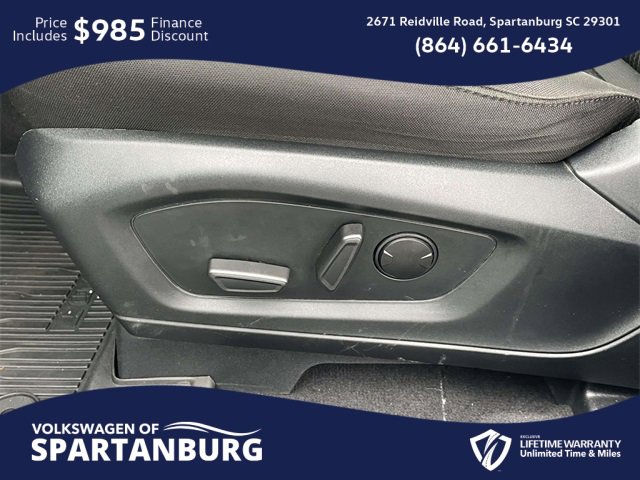 Used 2022 Ford Explorer XLT image 18