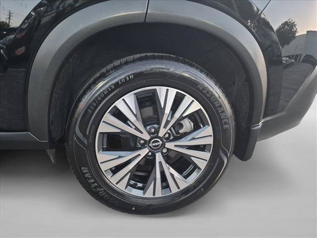 Certified 2023 Nissan Rogue SV FWD image 23
