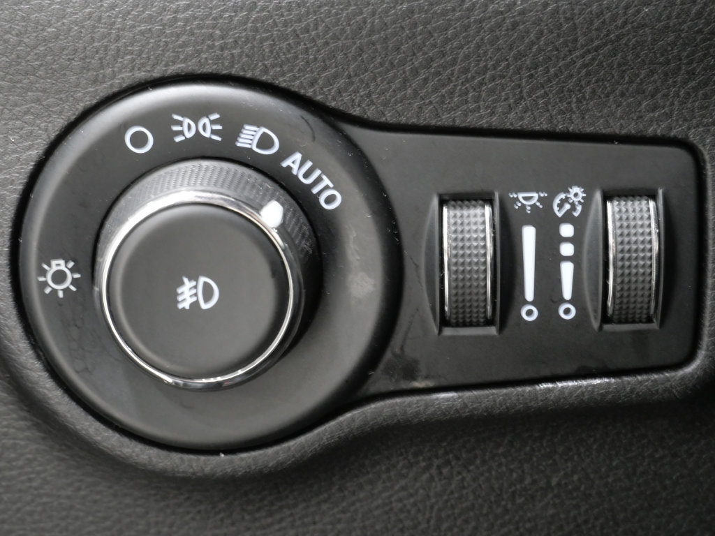 Used 2023 Jeep Compass Limited AWD/4WD image 14