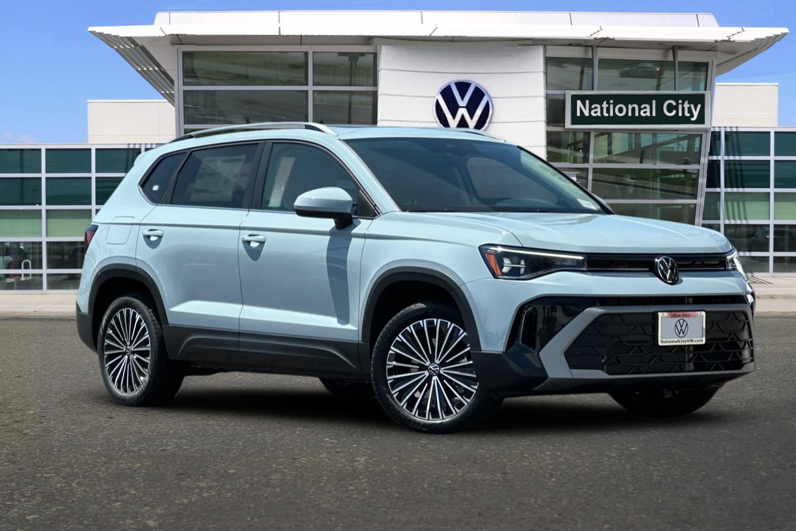 New 2026 Volkswagen Taos SE FWD image 2
