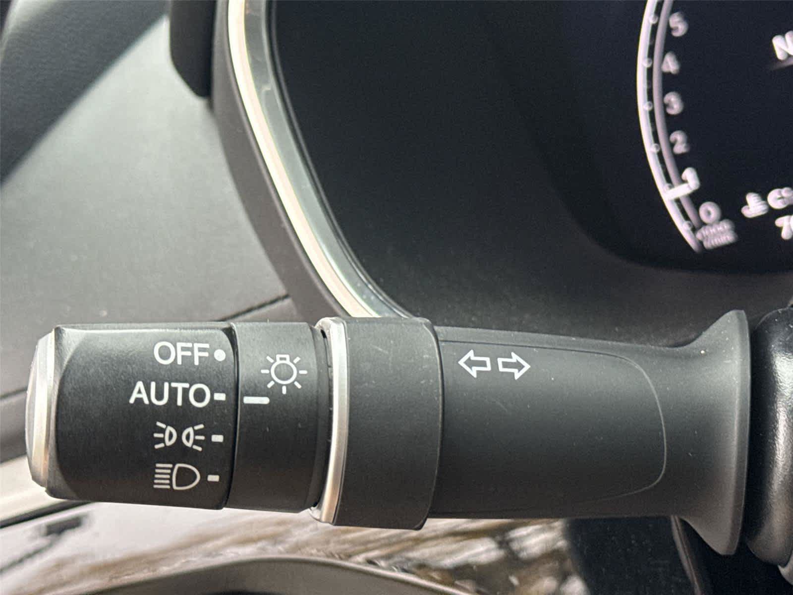 Used 2023 Acura MDX w/ Technology Package AWD/4WD image 23