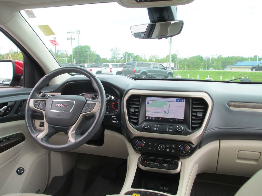 Used 2021 GMC Acadia Denali w/ Denali Technology Package AWD/4WD image 27