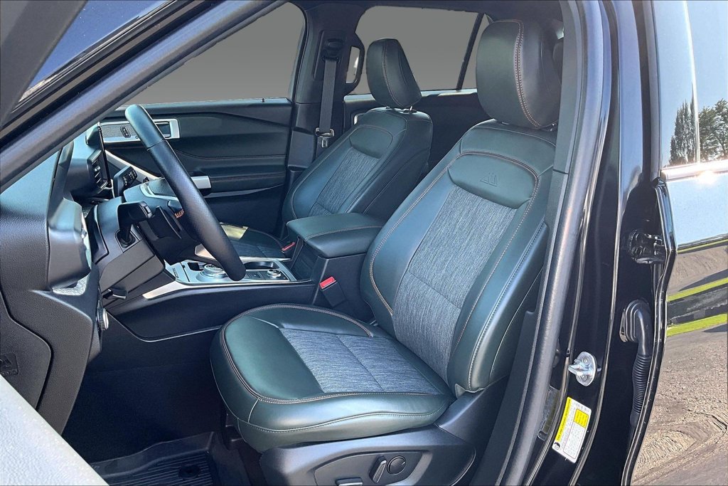 Used 2023 Ford Explorer Timberline w/ Timberline Technology Package AWD/4WD image 14