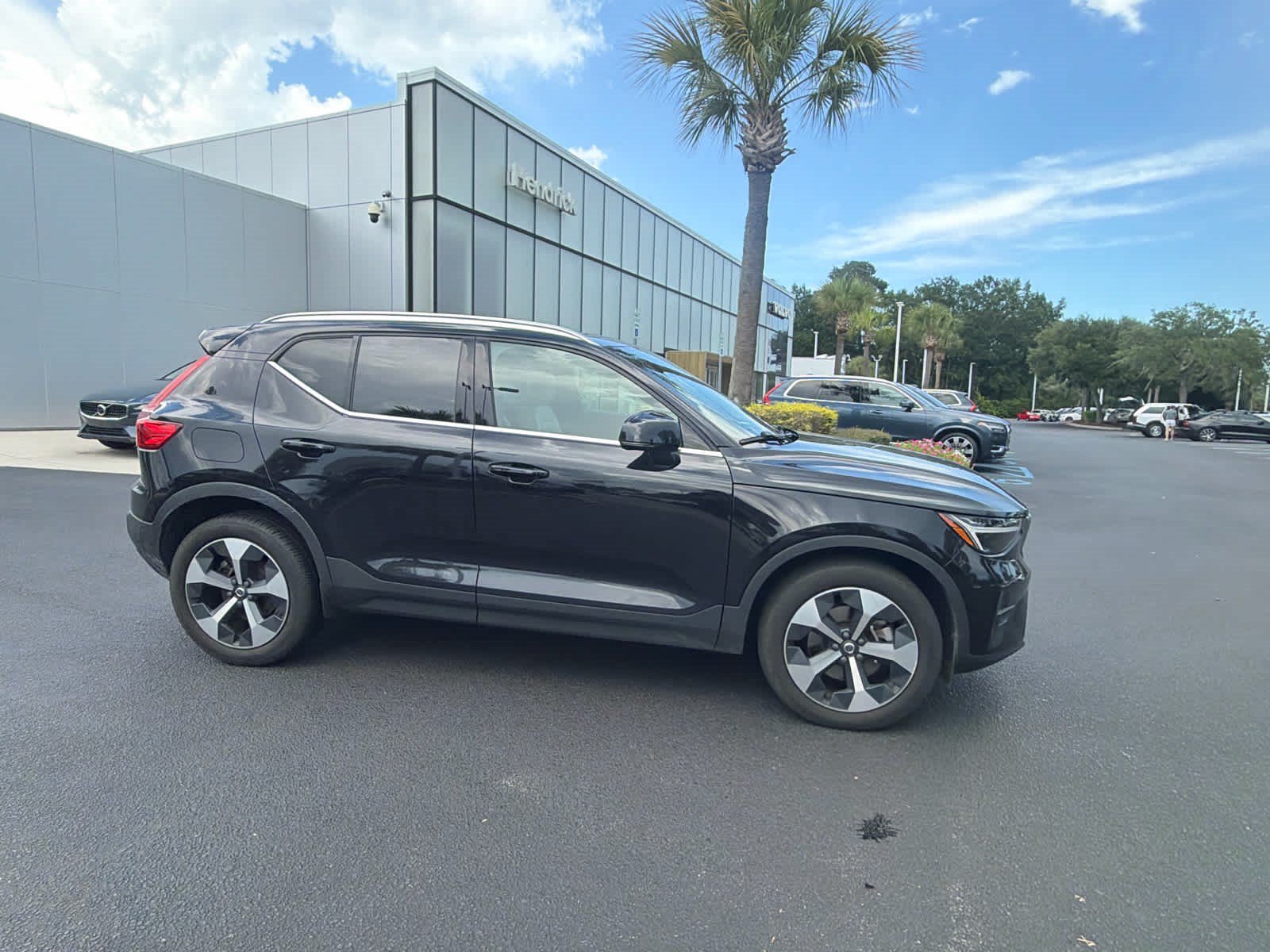 Used 2023 Volvo XC40 B5 Ultimate w/ Climate Package AWD/4WD image 18