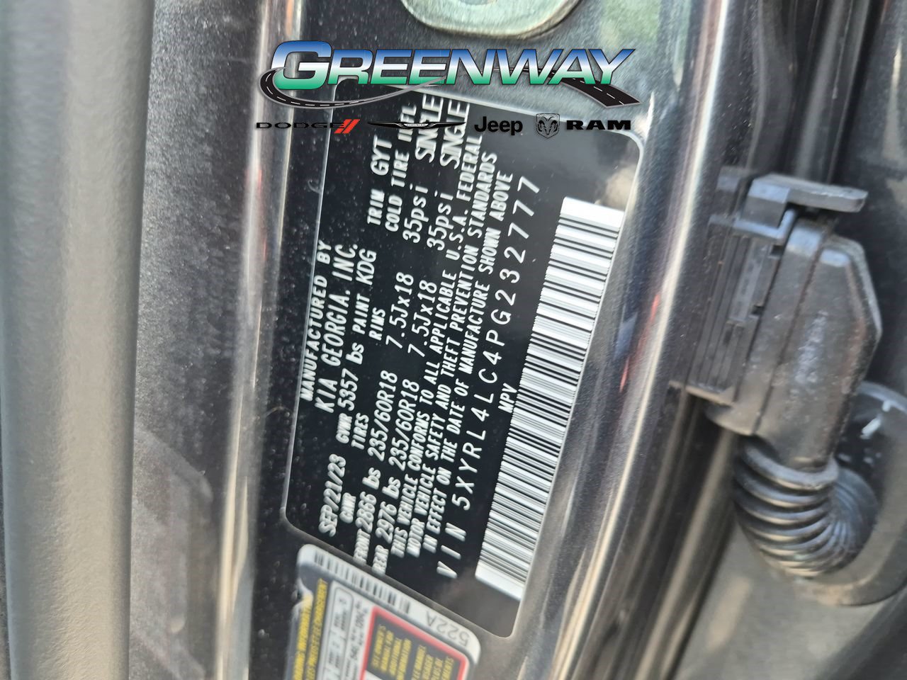 Used 2023 Kia Sorento S FWD image 29