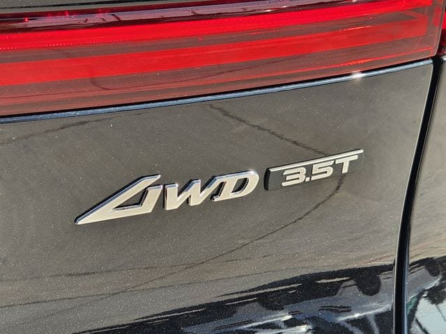 Used 2026 Genesis GV70 3.5T Sport Advanced AWD/4WD image 8