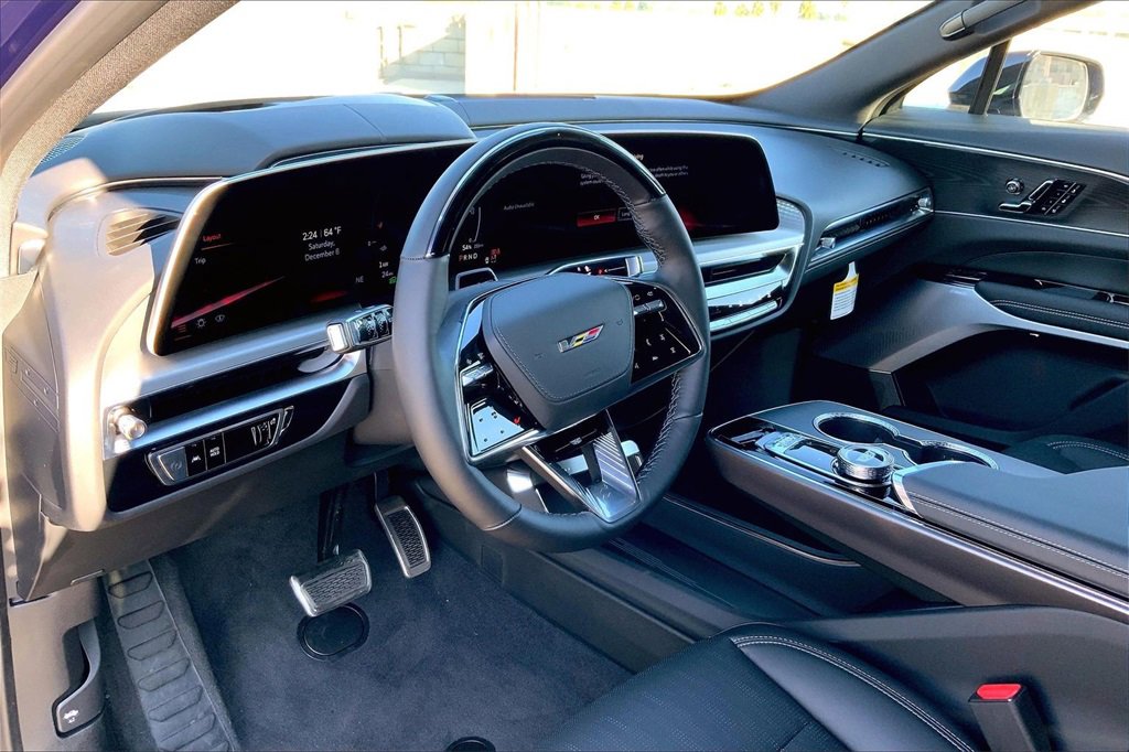 New 2026 Cadillac Lyriq V image 9