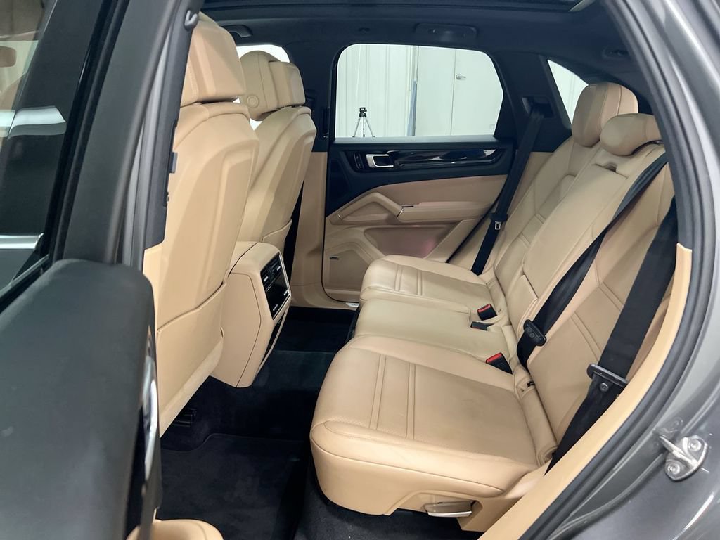 Used 2020 Porsche Cayenne S AWD/4WD image 24