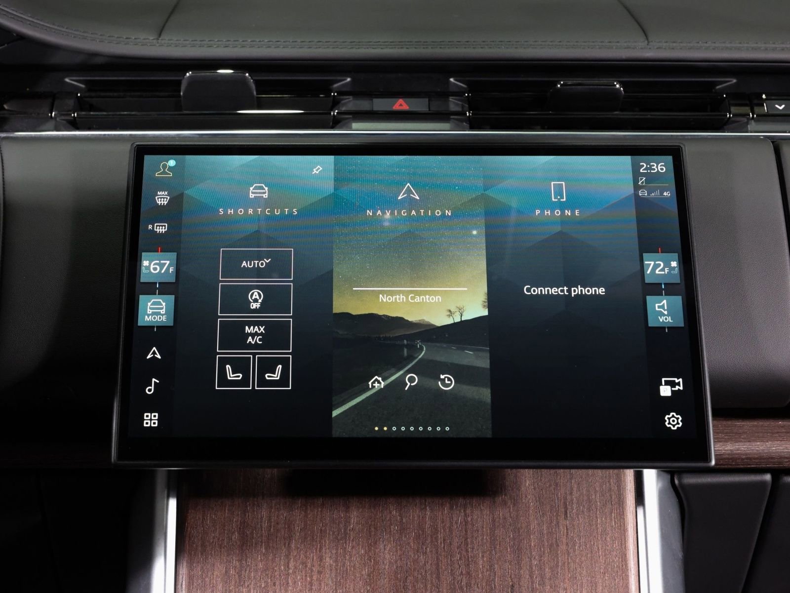 Used 2025 Land Rover Range Rover SE AWD/4WD image 32