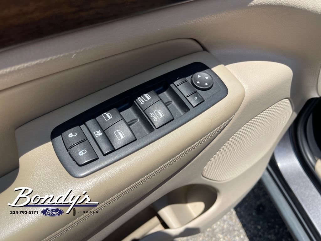 Used 2015 Jeep Grand Cherokee Laredo w/ Quick Order Package 23E RWD image 8