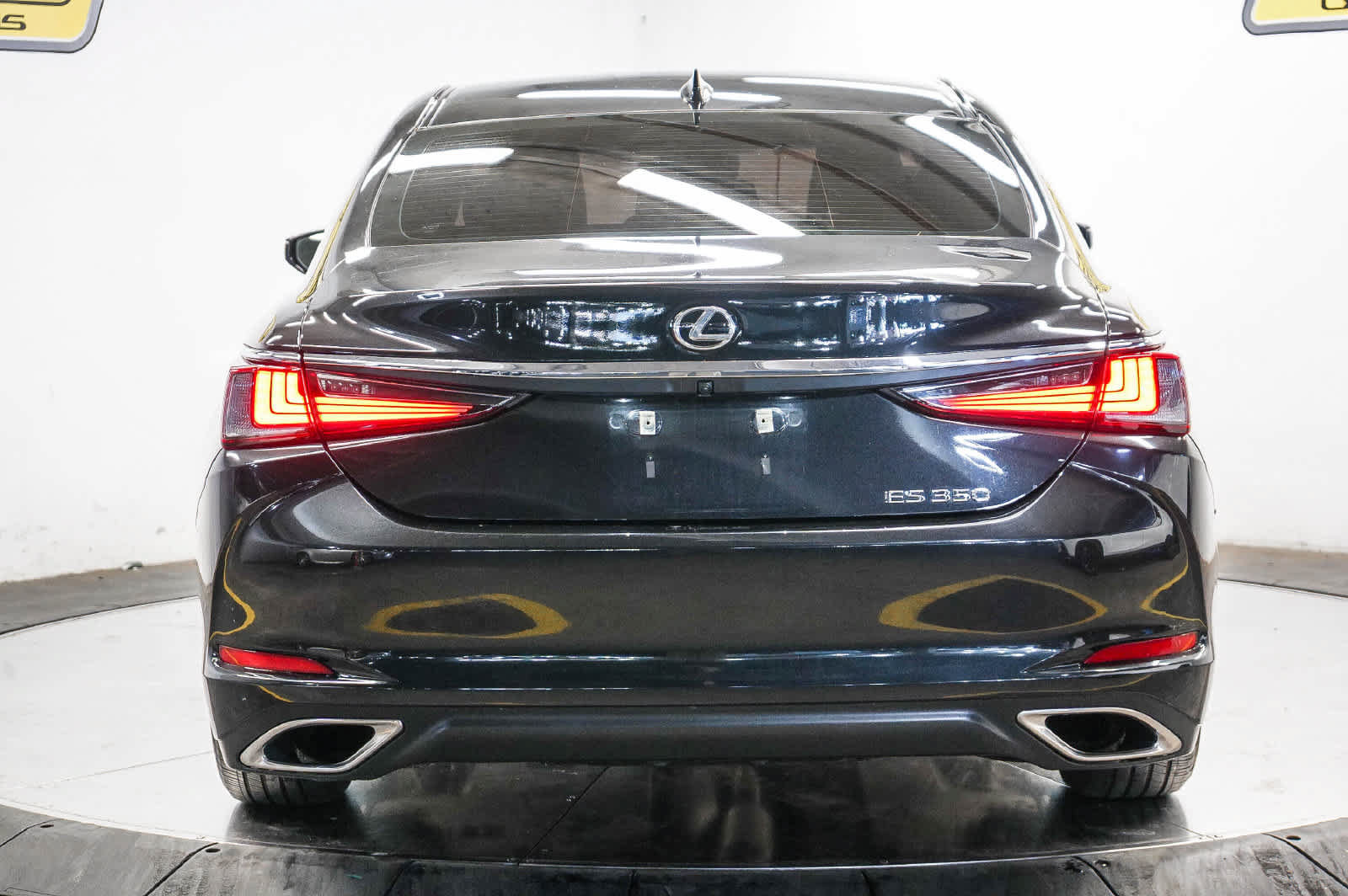 Used 2024 Lexus ES 350 w/ Accessory Package (Z2) FWD image 5