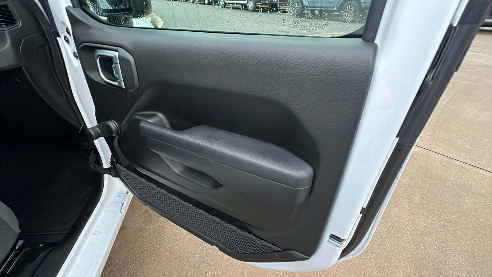 Used 2024 Jeep Gladiator Sport image 18