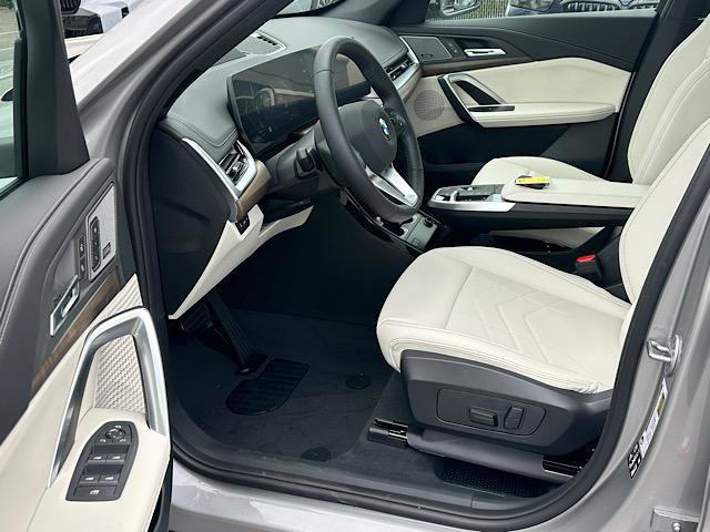 New 2026 BMW X1 xDrive28i w/ Technology Package image 4