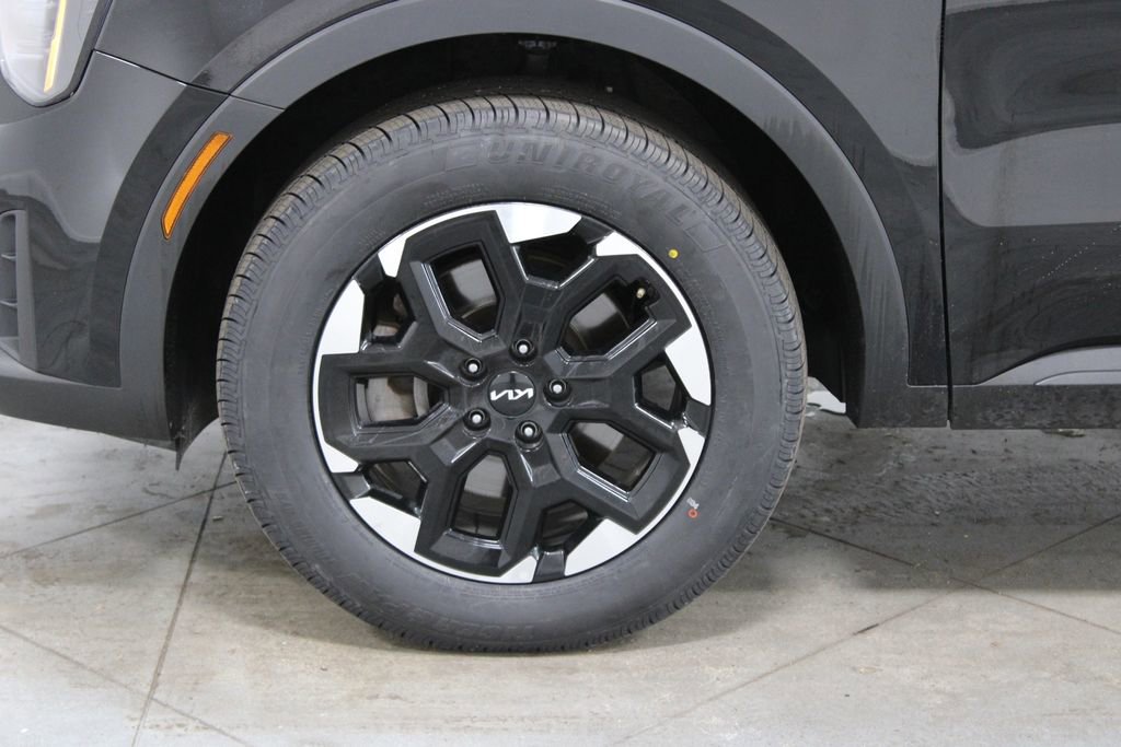 Used 2024 Kia Sorento S image 17