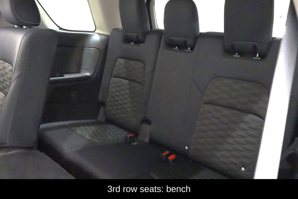 Used 2024 Nissan Pathfinder SV image 13