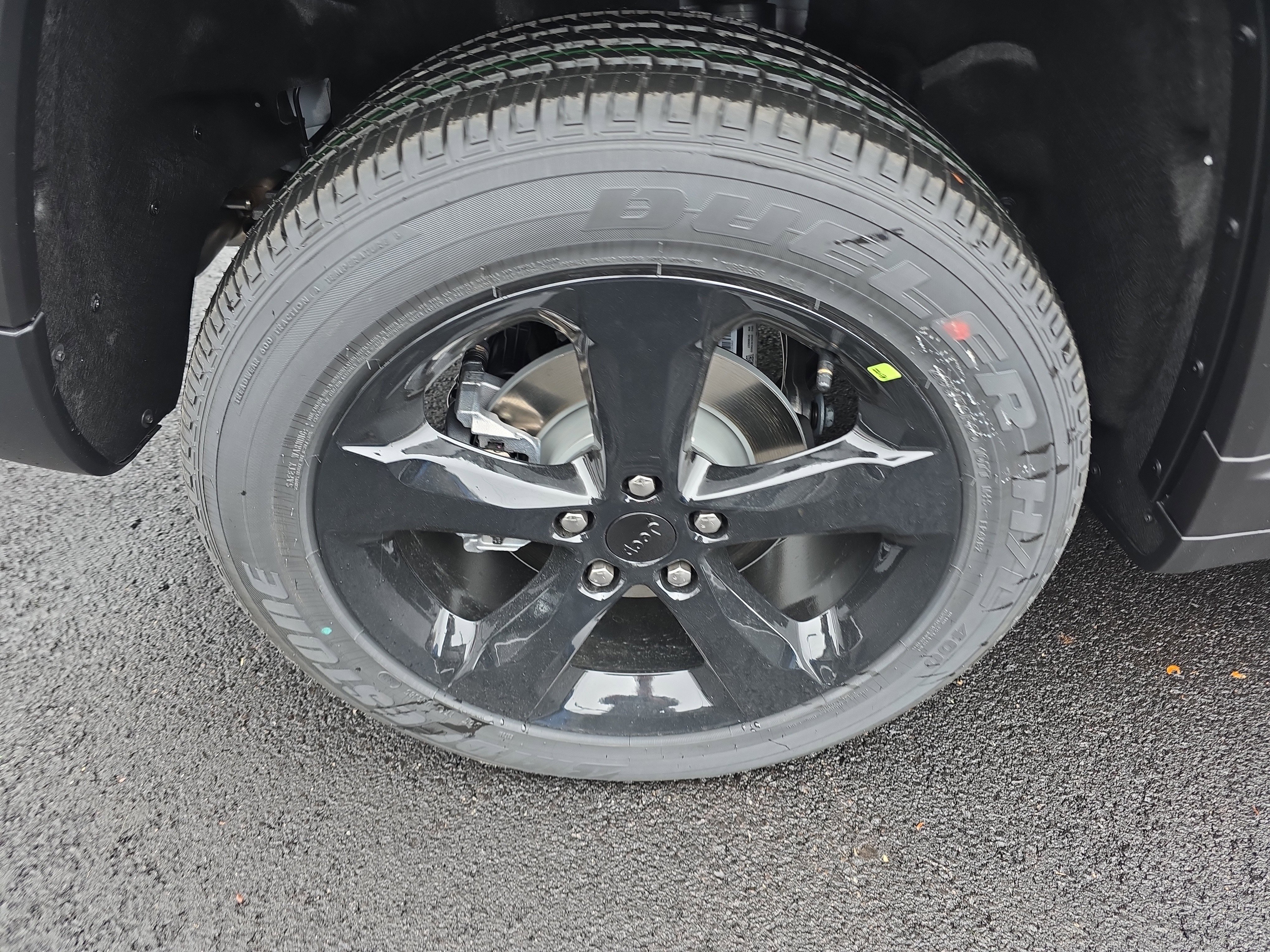 New 2025 Jeep Grand Cherokee Altitude image 29