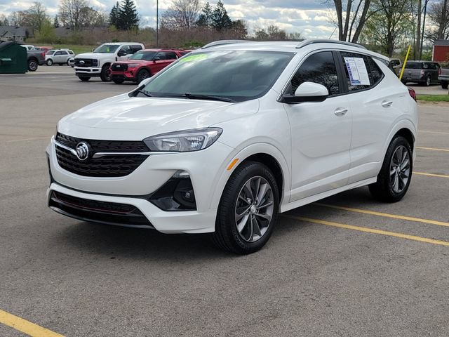 Used 2021 Buick Encore GX Select w/ Sport Touring Package FWD image 2