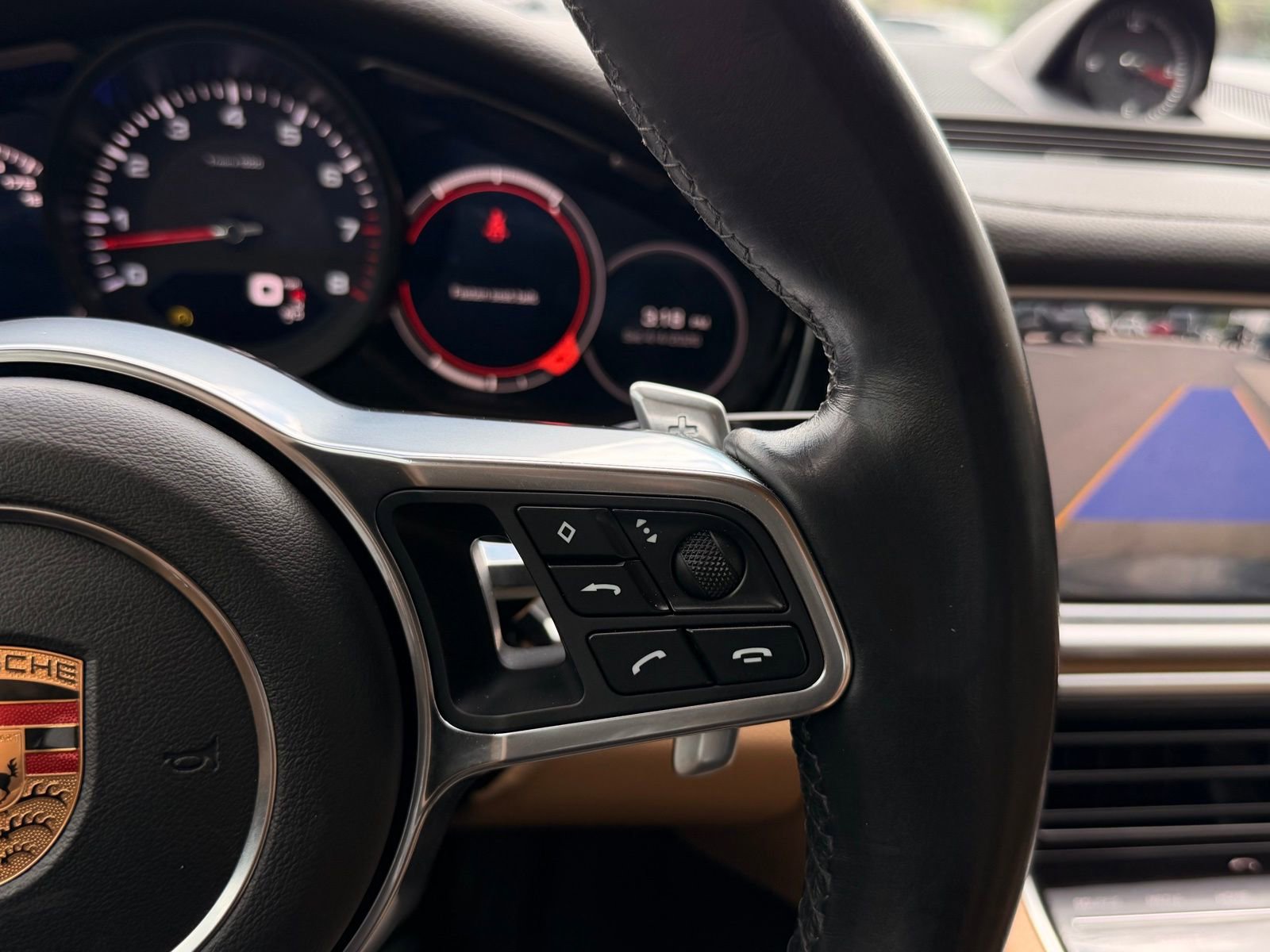 Used 2018 Porsche Panamera 4 image 48