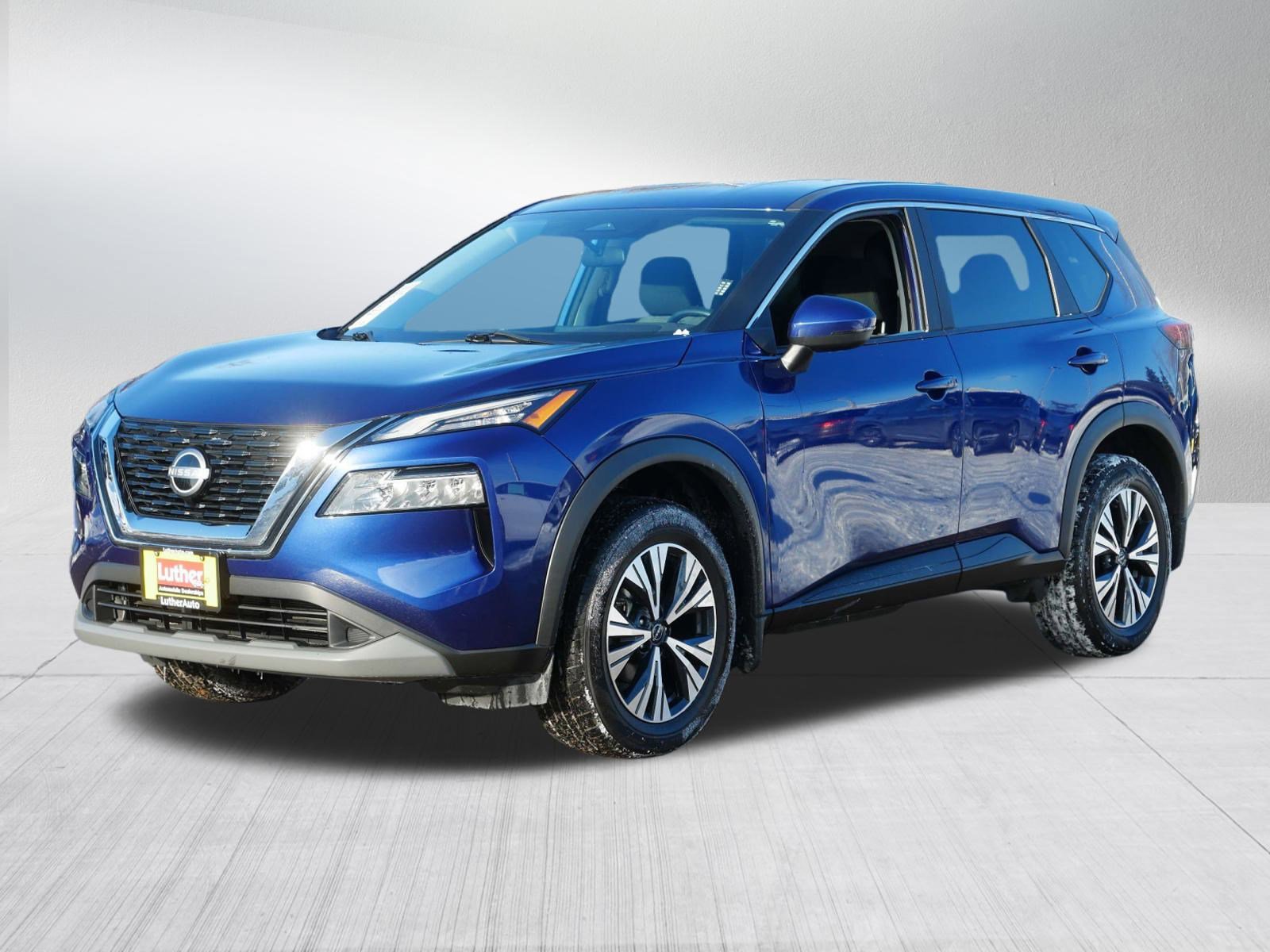 Certified 2022 Nissan Rogue SV image 3