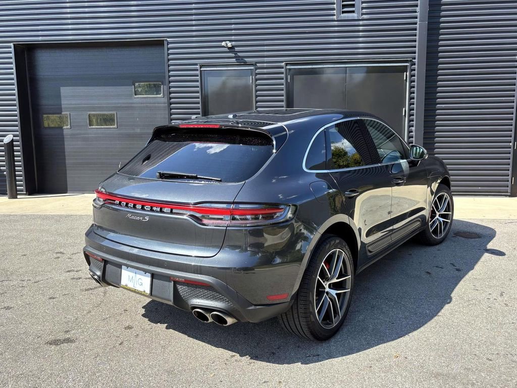 Certified 2022 Porsche Macan S image 10