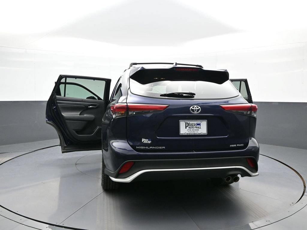 Used 2021 Toyota Highlander XSE AWD/4WD image 49