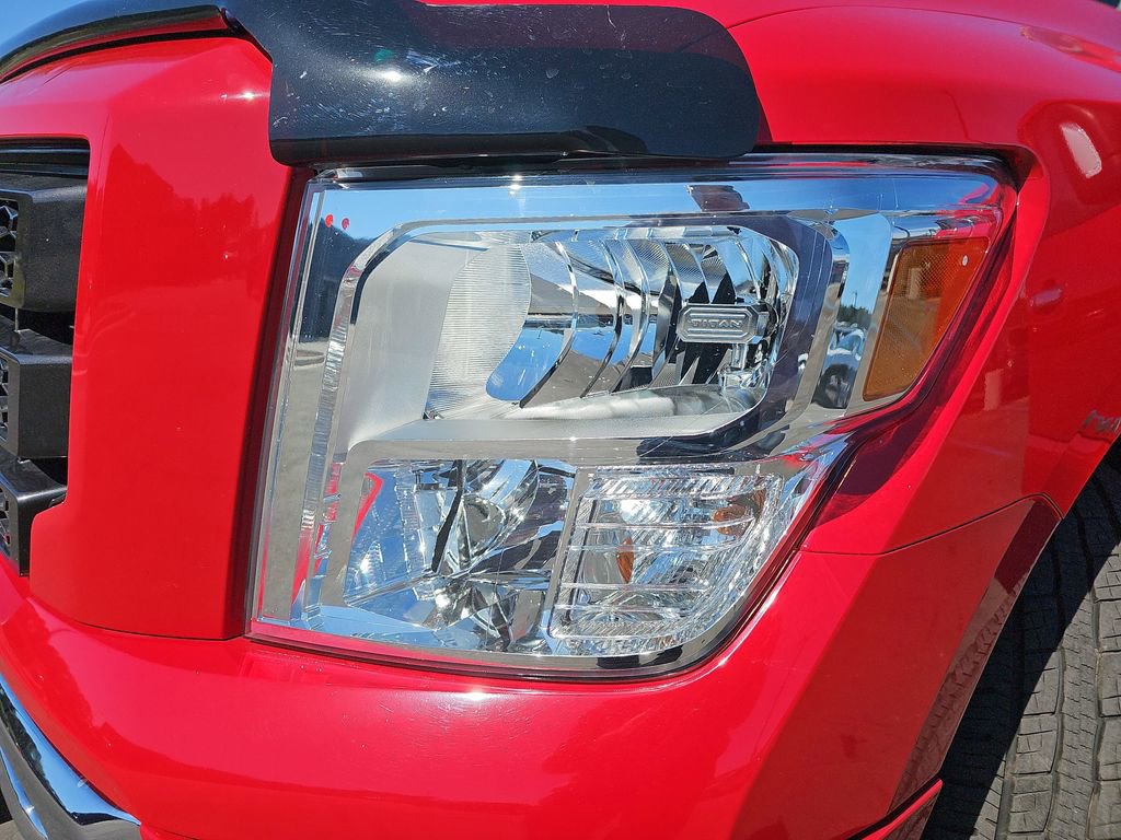 Used 2020 Nissan Titan SV w/ SV Convenience Package image 33