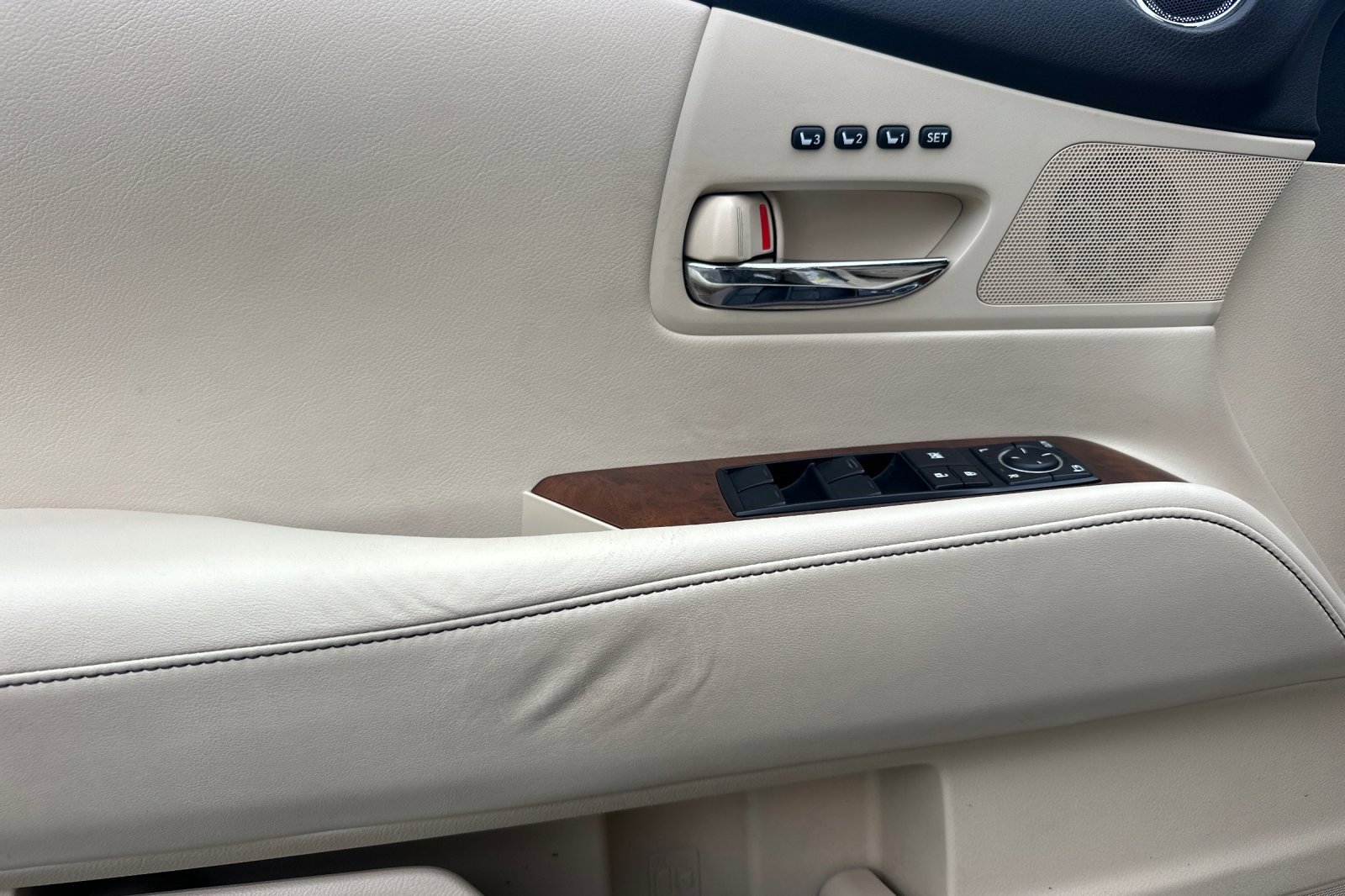 Used 2015 Lexus RX 350 AWD image 12