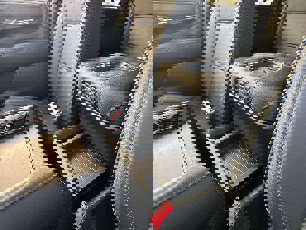 Certified 2023 GMC Yukon XL Denali w/ Denali Reserve Package image 39