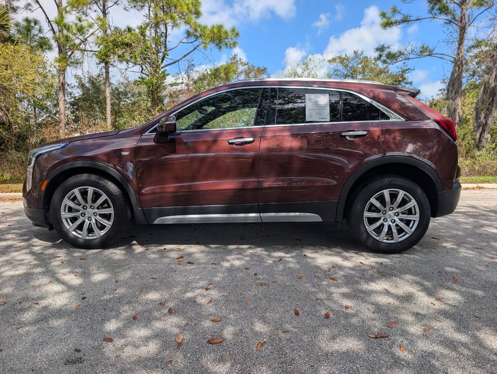 Used 2022 Cadillac XT4 Premium Luxury w/ Enhanced Visibility Package image 5