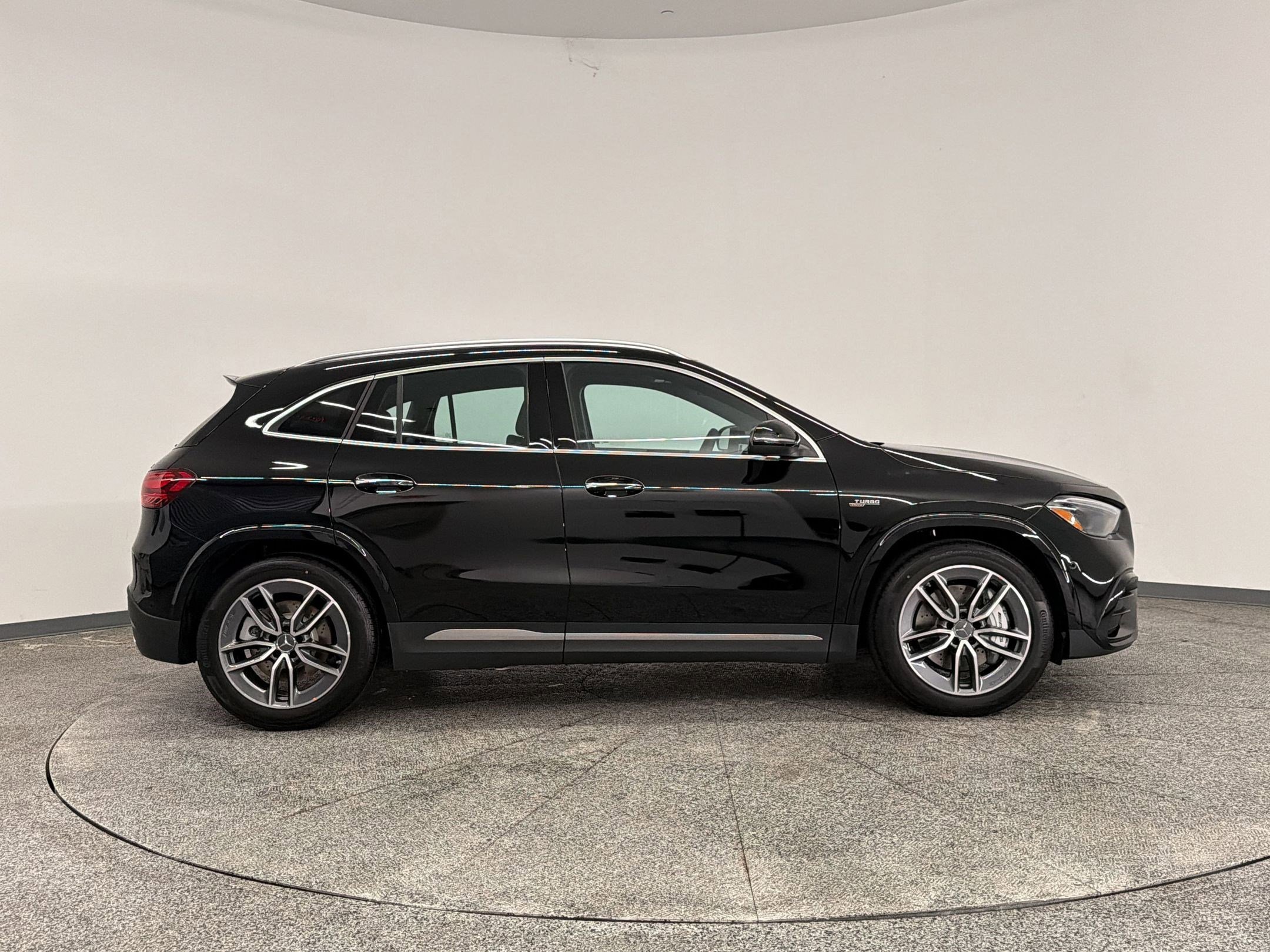 New 2026 Mercedes-Benz GLA 35 AMG 4MATIC image 7