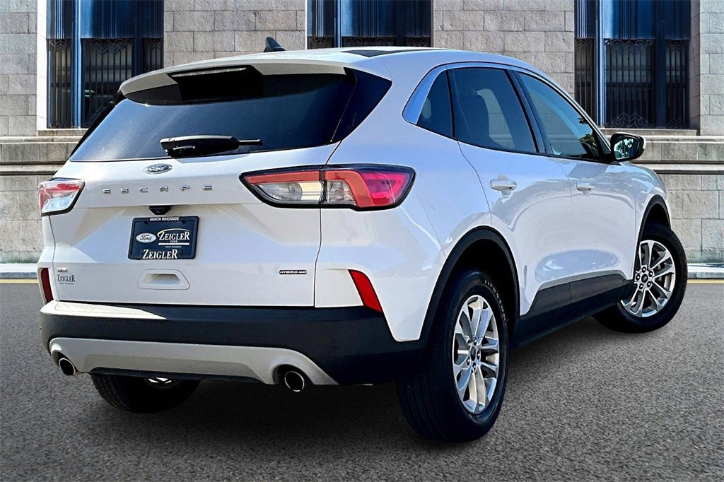 Certified 2021 Ford Escape SE image 11