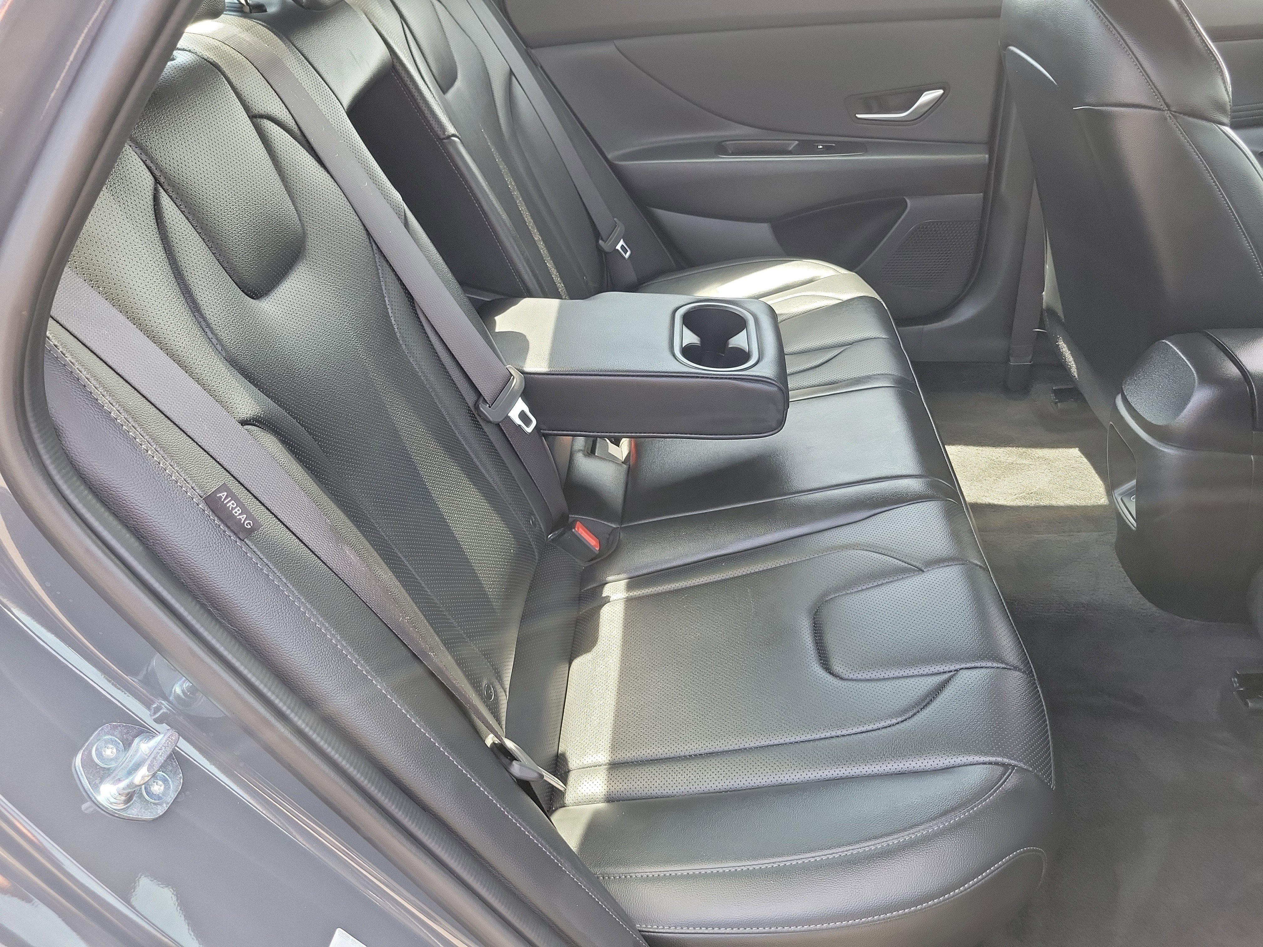 Certified 2025 Hyundai Elantra Limited image 26