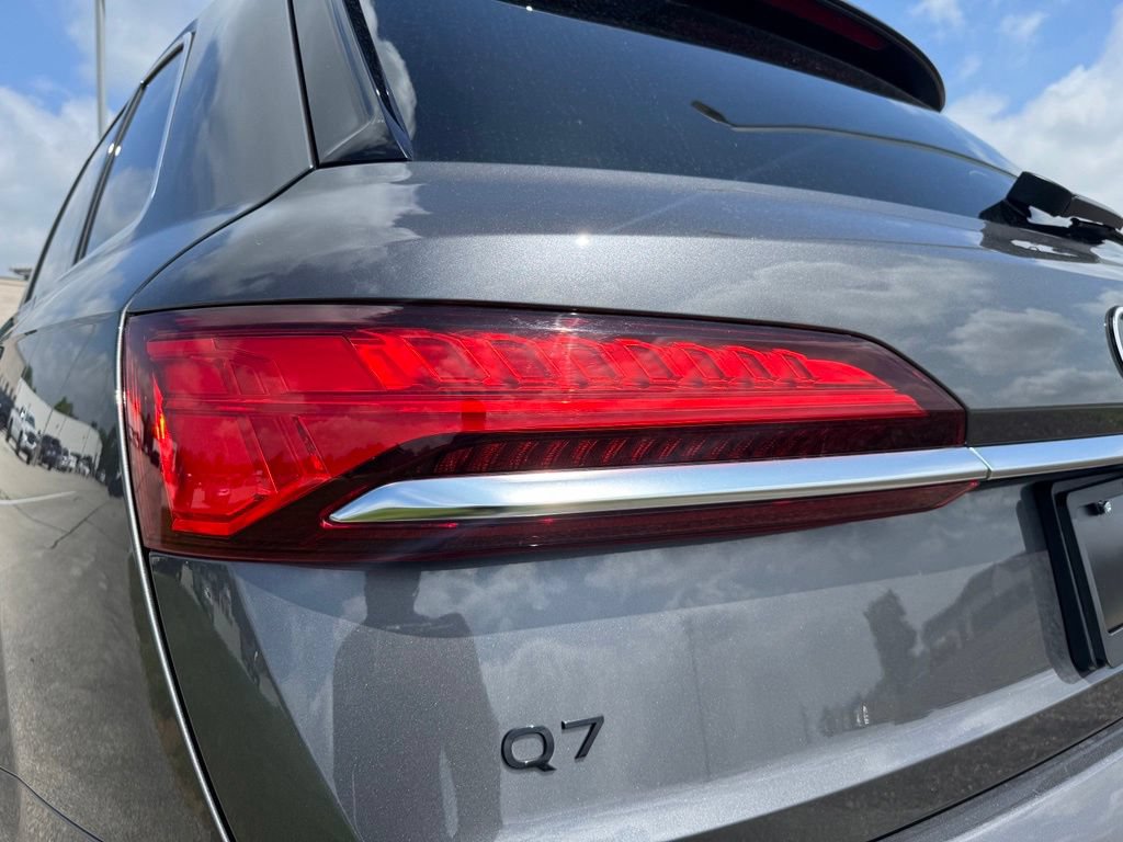 Used 2025 Audi Q7 3.0T Premium Plus AWD/4WD image 13