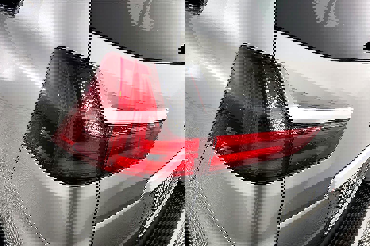 Used 2021 Lexus LX 570 4WD w/ 3rd Row & Luxury Pkg image 27