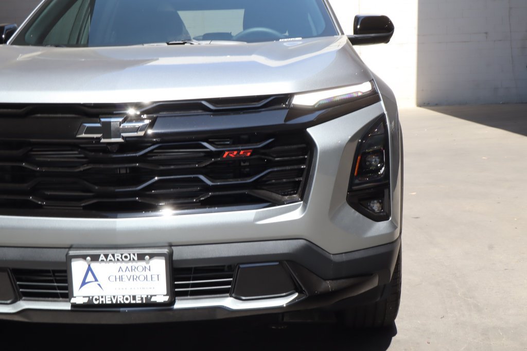 New 2027 Chevrolet Equinox RS w/ Safety and Technology Package FWD image 8