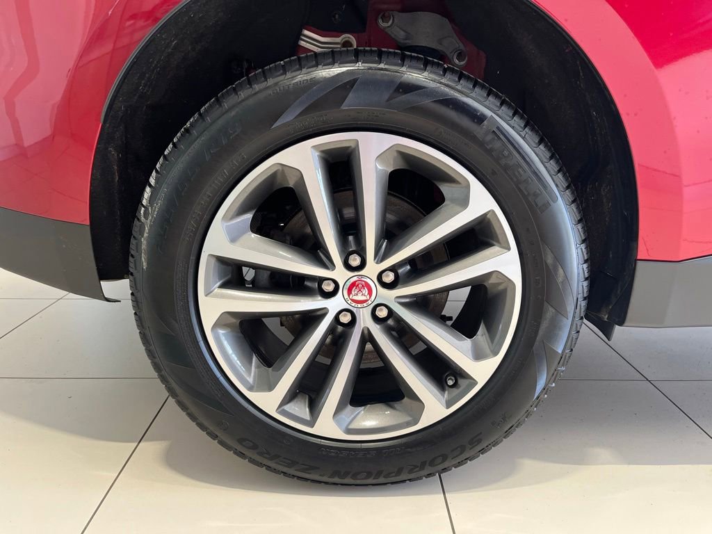 Used 2020 Jaguar F-PACE Premium AWD/4WD image 17