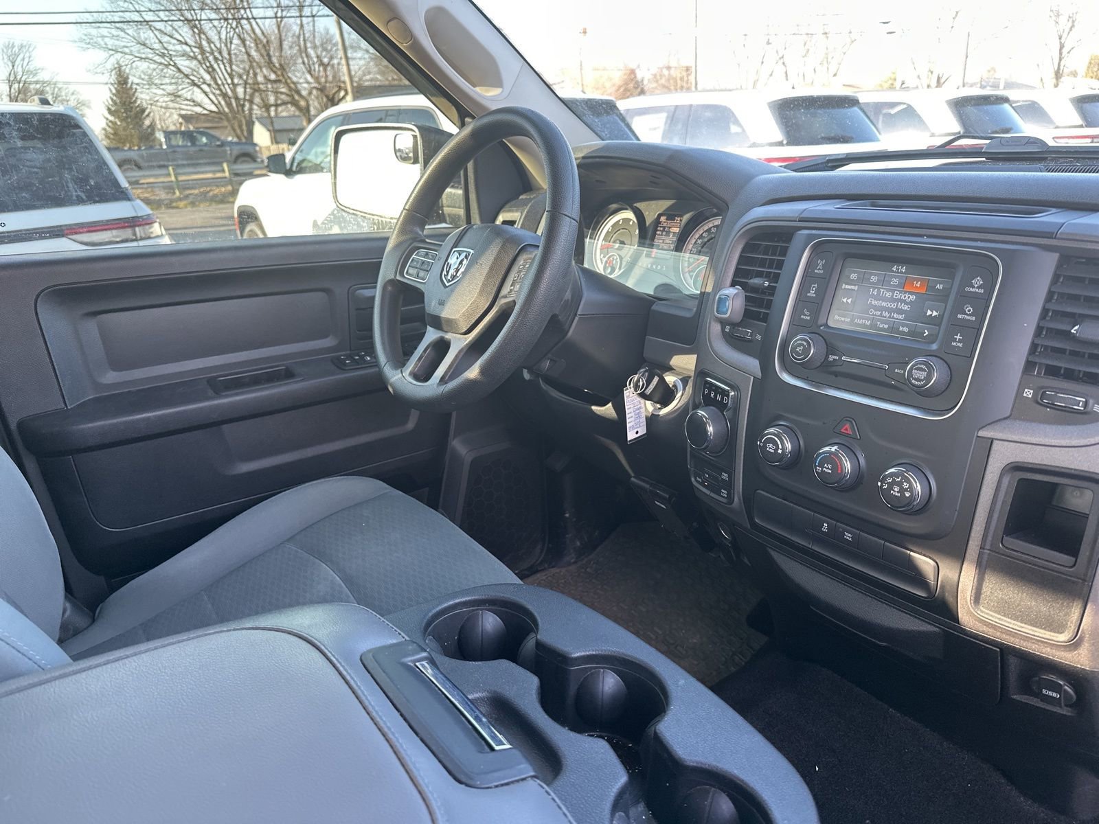 Used 2017 RAM 1500 Express image 3