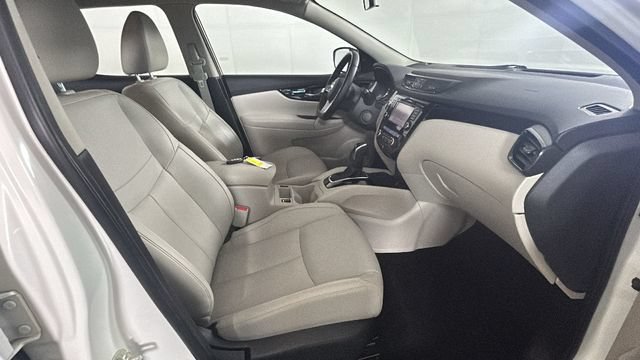 Used 2022 Nissan Rogue Sport SL AWD/4WD image 29