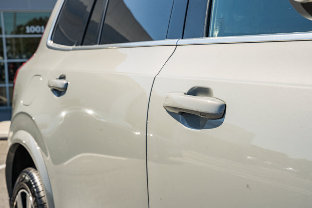 Certified 2025 Volvo XC90 B6 Plus w/ Protection Package Premier AWD/4WD image 18