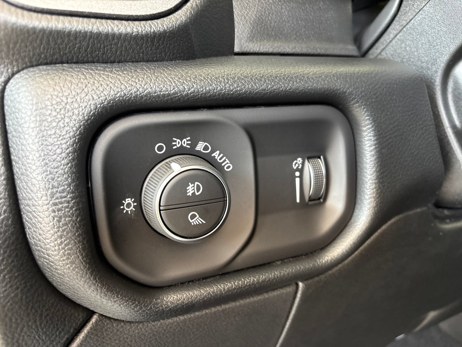 New 2026 RAM 2500 Tradesman AWD/4WD image 12
