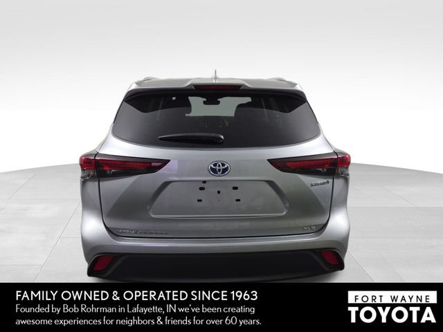Used 2024 Toyota Highlander XLE AWD/4WD image 8