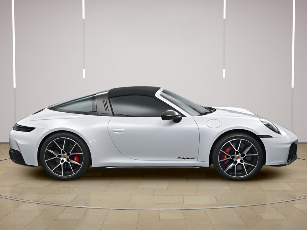 Certified 2025 Porsche 911 Targa 4 GTS AWD/4WD image 30
