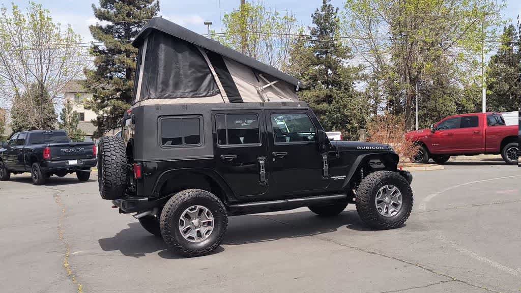 Used 2017 Jeep Wrangler Unlimited Rubicon w/ Connectivity Group AWD/4WD image 9