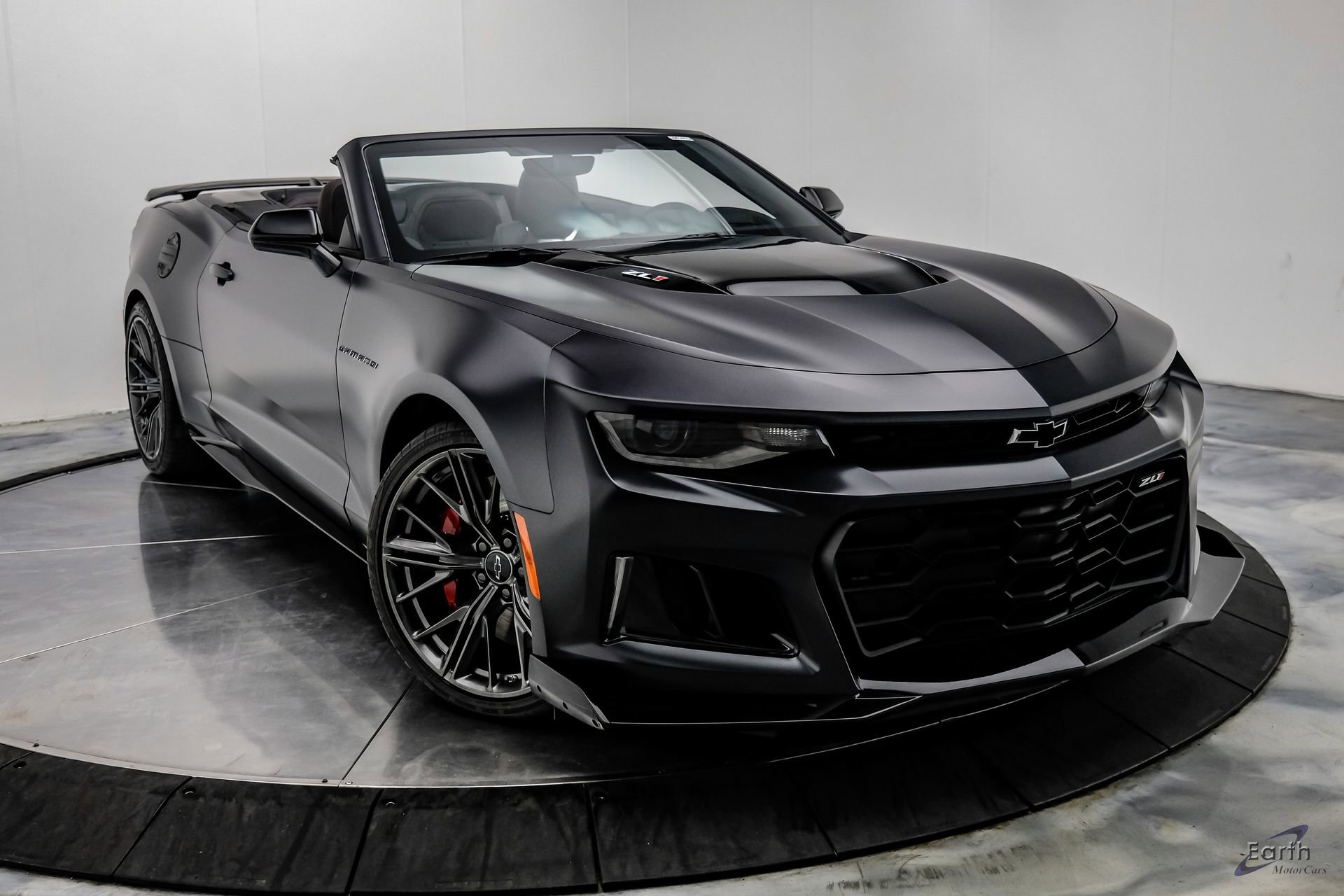 Used 2024 Chevrolet Camaro ZL1 RWD image 33