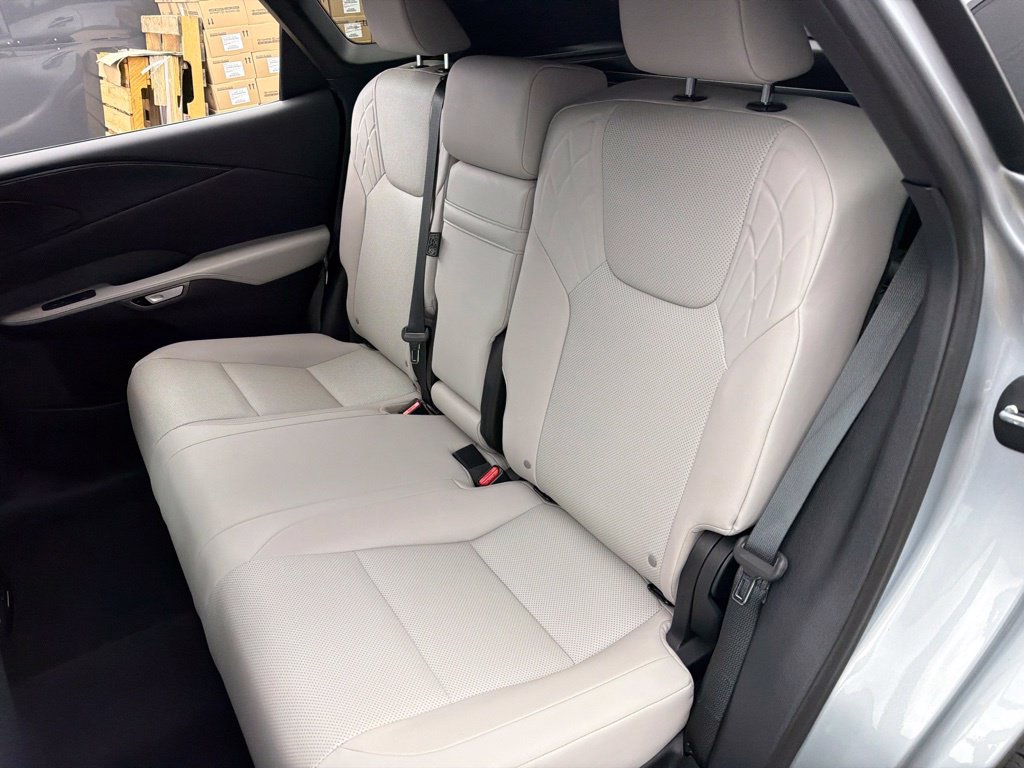 Used 2023 Lexus RX 350 Premium w/ Accessory Package AWD/4WD image 21