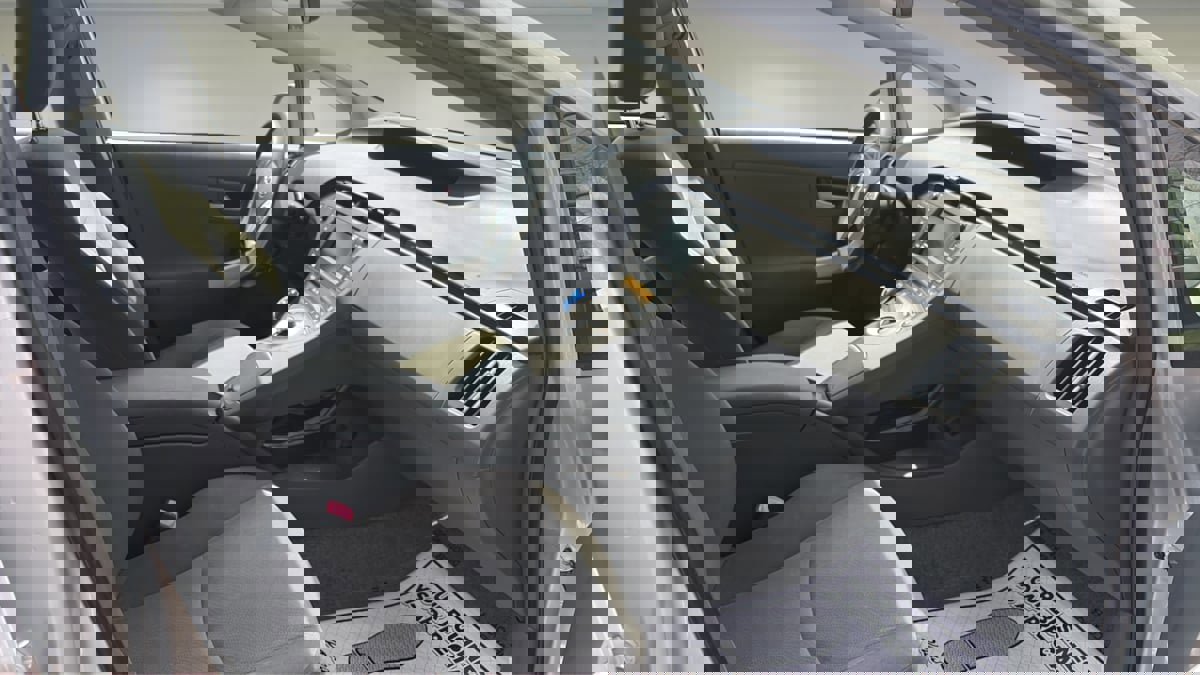 Used 2011 Toyota Prius Three w/ Navigation Pkg FWD image 9