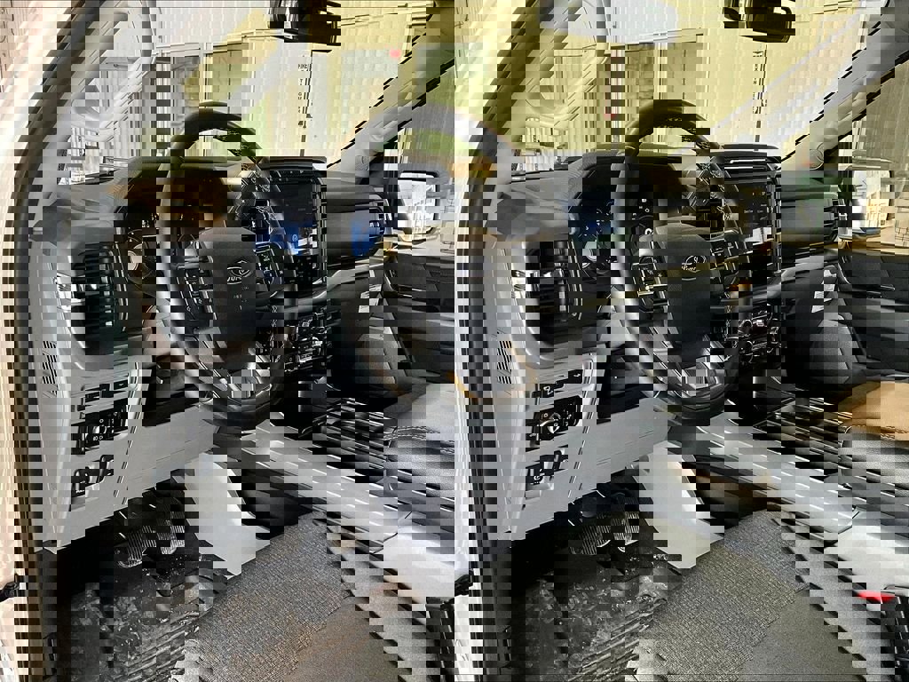 New 2024 Ford F150 XLT w/ Equipment Group 303A High image 9